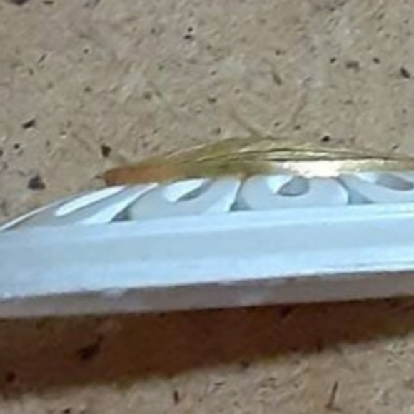 Vintage white pendant on a goldtone chain, retro boho oval charm - Picture 7 of 8